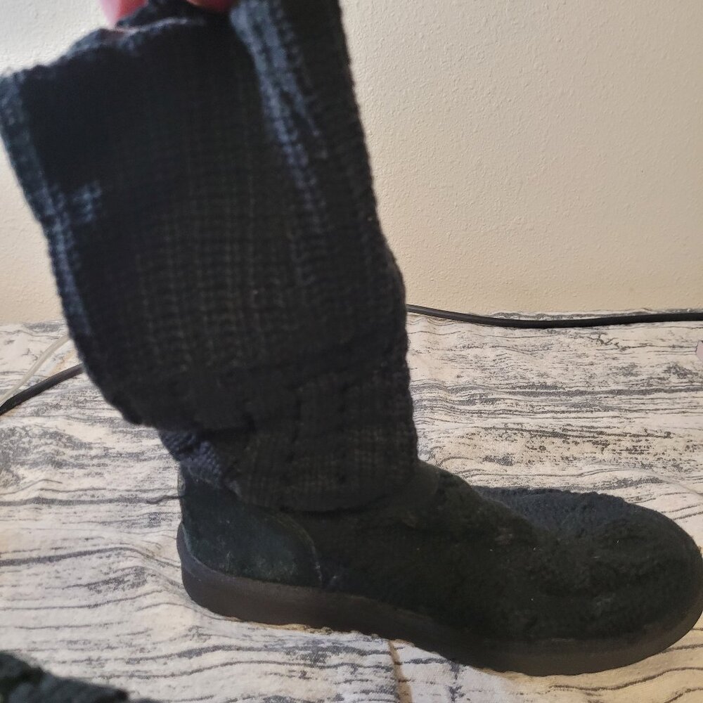 UGG - Picture 6 of 6